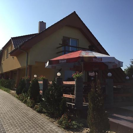 Hotel Zlota Rybka Lubniewice Extérieur photo